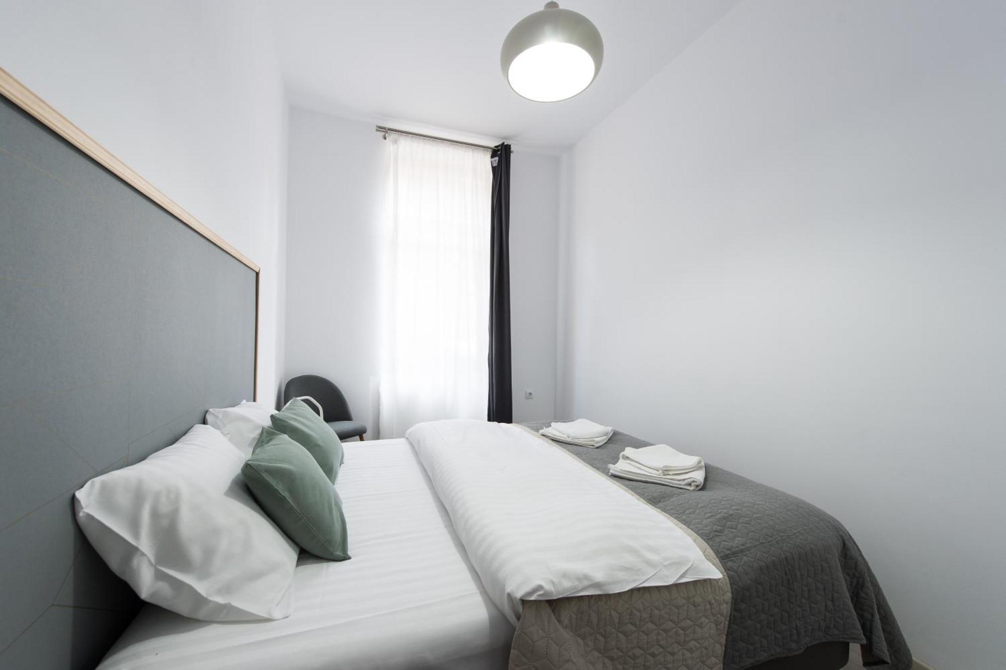 Apartamento Gorgeous Brasov Flat With Patio And Mountain Views Exterior foto