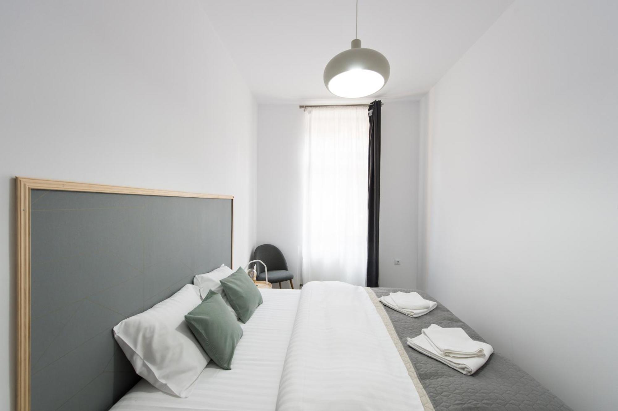 Apartamento Gorgeous Brasov Flat With Patio And Mountain Views Exterior foto