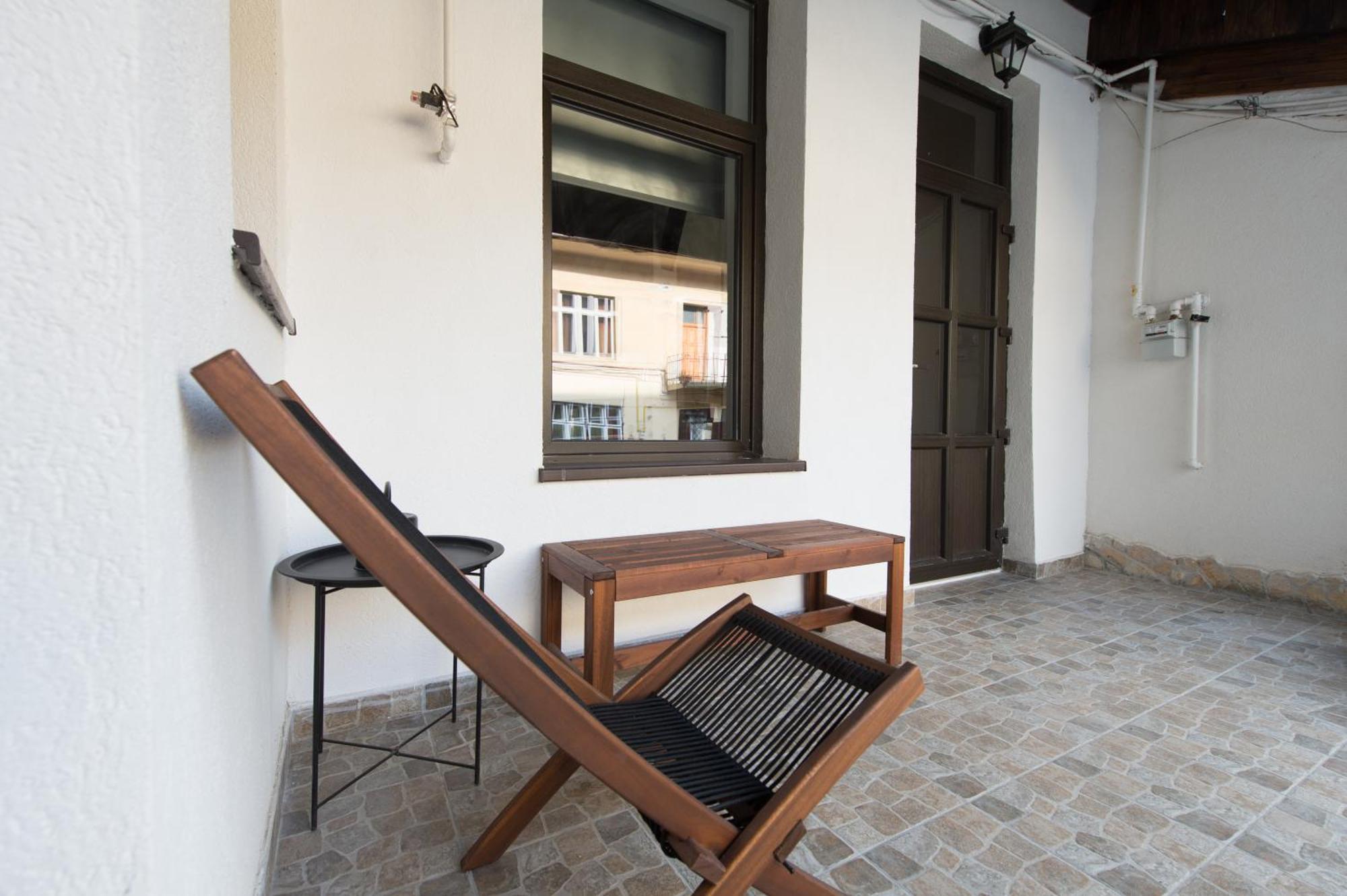 Apartamento Gorgeous Brasov Flat With Patio And Mountain Views Exterior foto