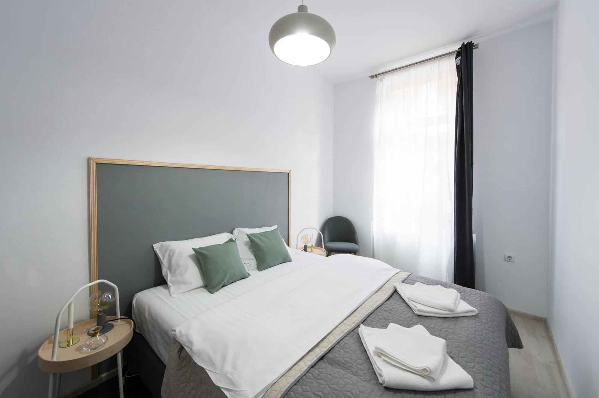 Apartamento Gorgeous Brasov Flat With Patio And Mountain Views Exterior foto